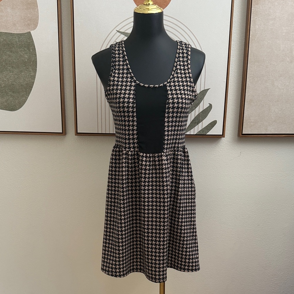✨ Peppermint Black and Tan Cream Houndstooth Mesh Neckline Mini Dress